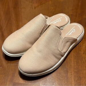 Clarks Cloudsteppers Breeze Step Flats Women’s 9M Beige Linen Comfort Slip On